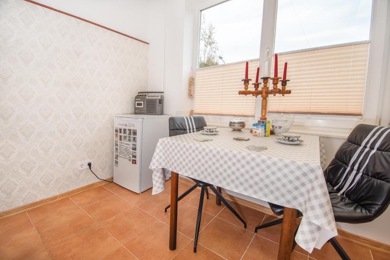 Karostas Pludmales Apartmenti 80-90 Gadu Stila Liepaja Exterior photo